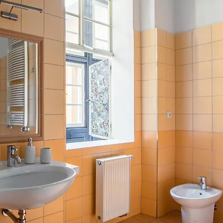 New Stylish 3 Suites Bedrooms Apt In Mala Strana - N2Nd Praag Buitenkant foto