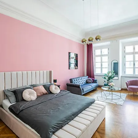 New Stylish 3 Suites Bedrooms Apt In Mala Strana - N2Nd Praag Buitenkant foto