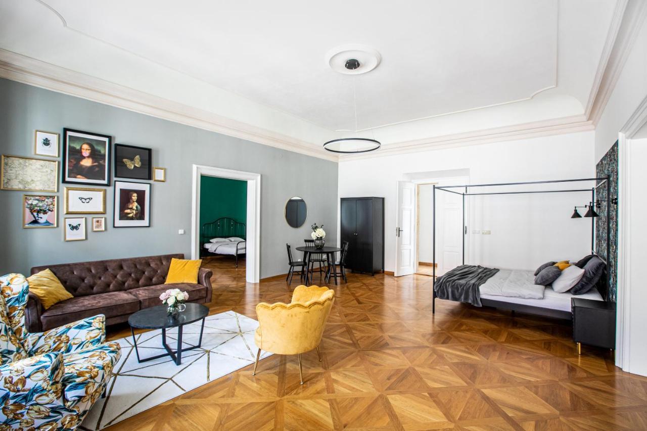 New Stylish 3 Bedrooms In Mala Strana - N2nd Apartmán *